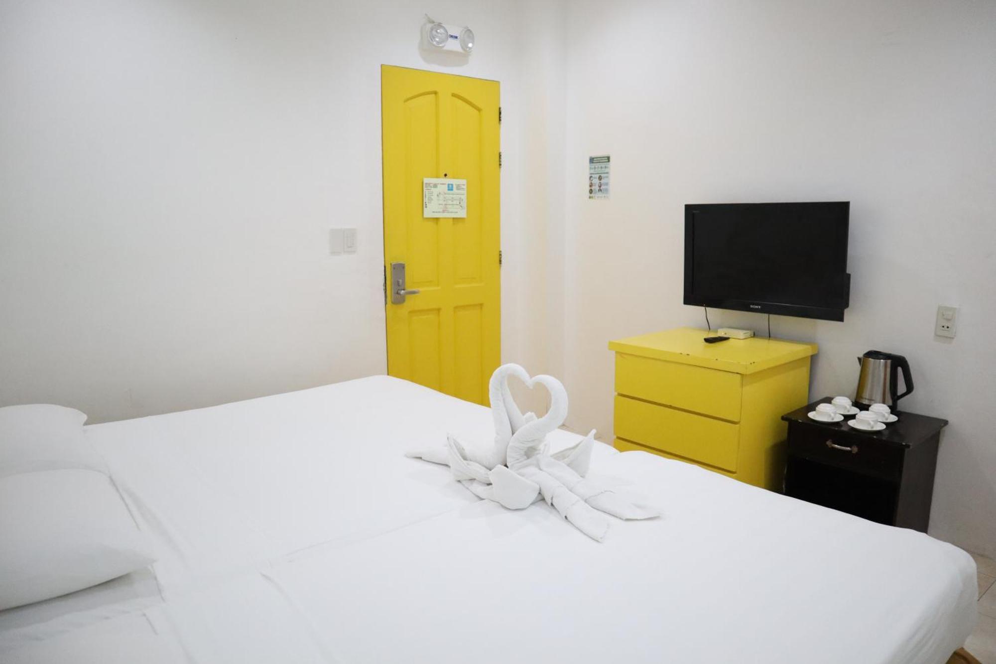 Island Inn Balabag  Экстерьер фото