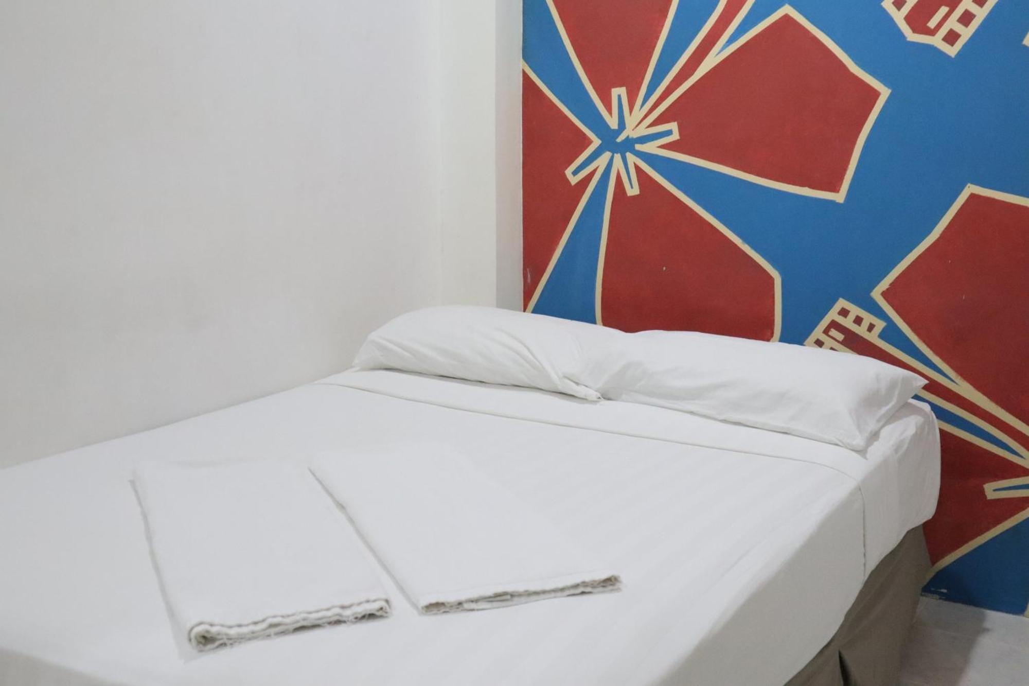 Island Inn Balabag  Экстерьер фото