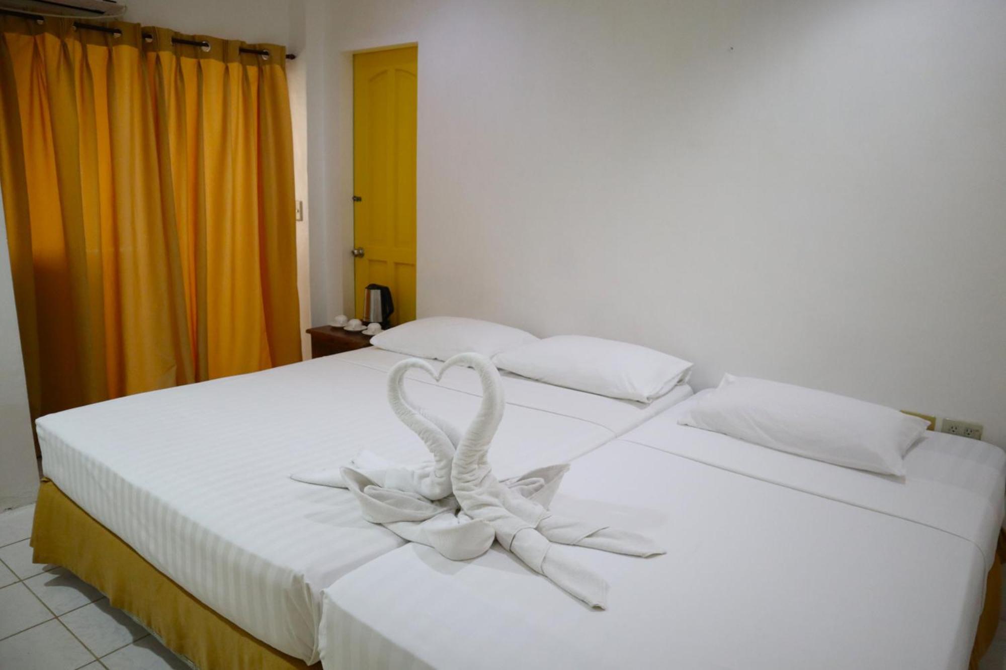 Island Inn Balabag  Экстерьер фото