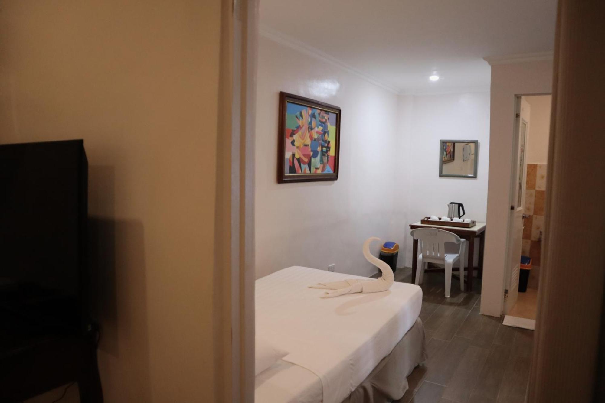 Island Inn Balabag  Экстерьер фото