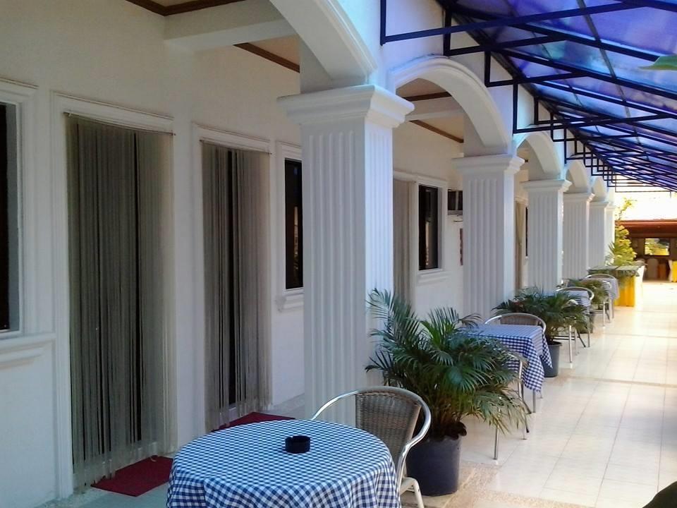 Island Inn Balabag  Экстерьер фото